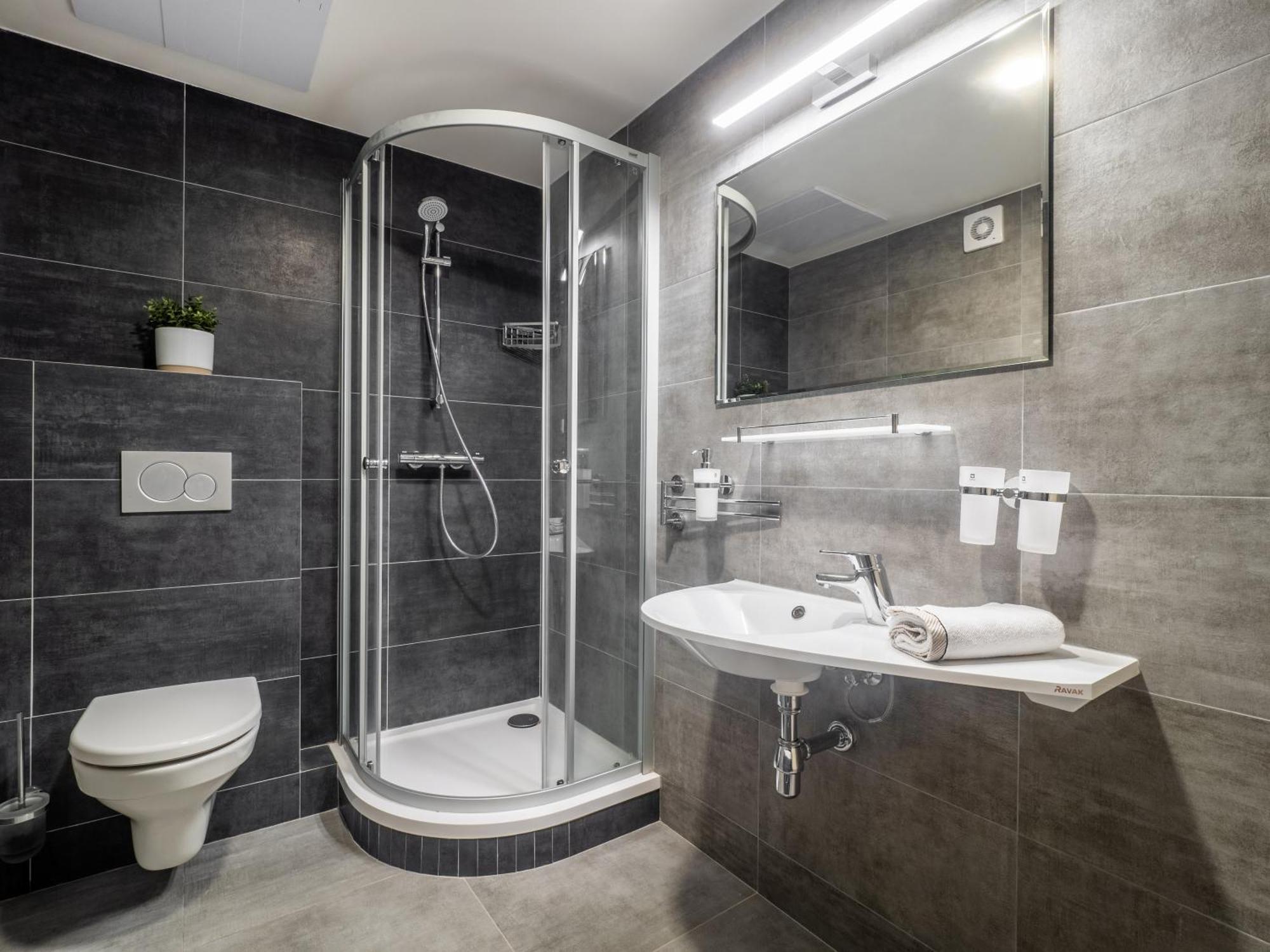 Zamecek Waldsteinovo Zatisi Hotel Svatoslav ภายนอก รูปภาพ