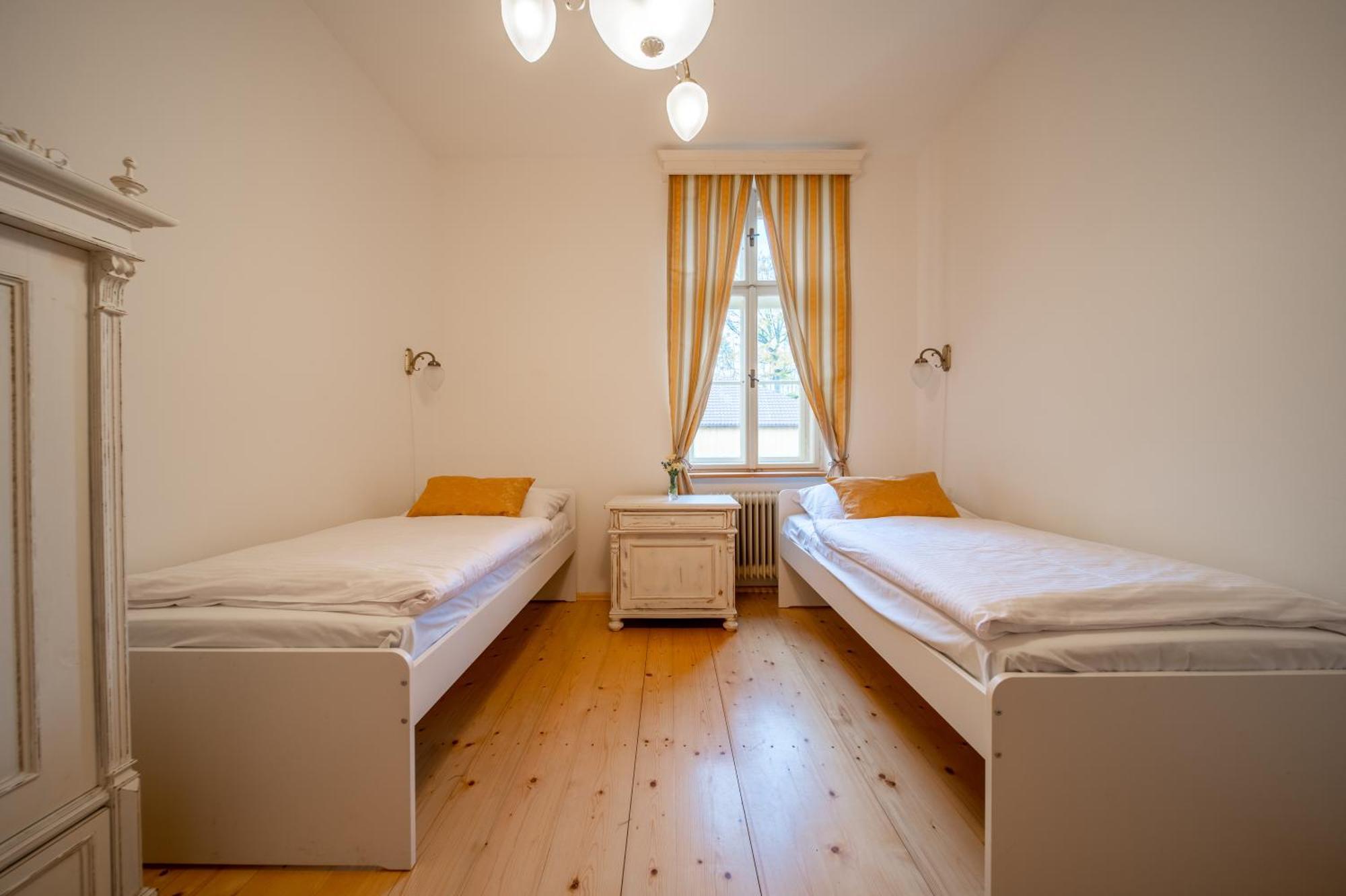 Zamecek Waldsteinovo Zatisi Hotel Svatoslav ภายนอก รูปภาพ